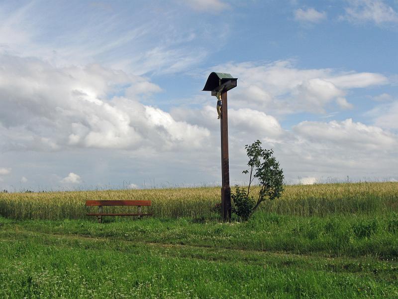 090707danke (09).jpg - ...eine Bank lädt zu Innehalten und Besinnung ein...